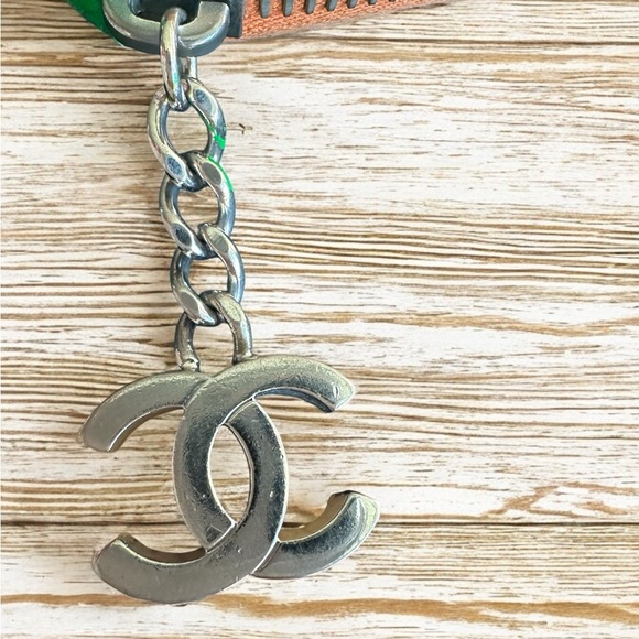 Chanel Zip Around Wallet - Picture 2 of 6